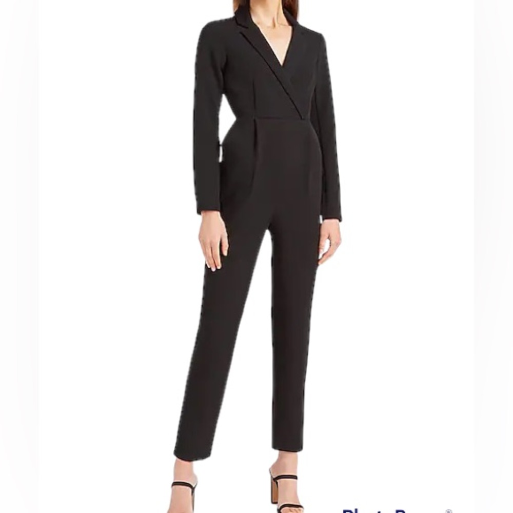 🔥 6-Hour SALE EUC Express Black Collared Pantsuit, Size 12